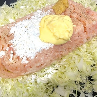 【袋キャベツは"フライパンの上"でひき肉と混ぜてみ！】調理師が吠えた「ビールの申し子」「無限に食べられる」のイメージ画像