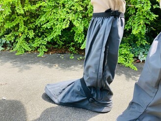 靴の上から履けます！【3COINS】「ロングシューズカバー：L」880円を買ってみたのイメージ画像
