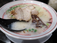 平日でも10人待ち！行列覚悟しても行きたい【鹿児島の大人気ラーメン】「ケンミンSHOWにも登場」「○○食べ放題」は地元じゃ常識！のイメージ画像