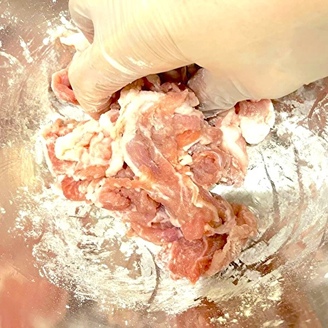 【豚こま安かったら"あの粉"まぶして揉み込んで…】→実食した調理師「なにこれステーキ…？」肉塊ゴロッゴロ♪のイメージ画像