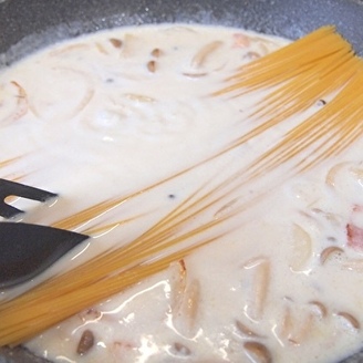 【パスタはお湯で茹でないでー！】ずっとこれでいいじゃん！「我が家ではリピ確です」もう普通のお湯茹でスパゲティに戻れない！？のイメージ画像