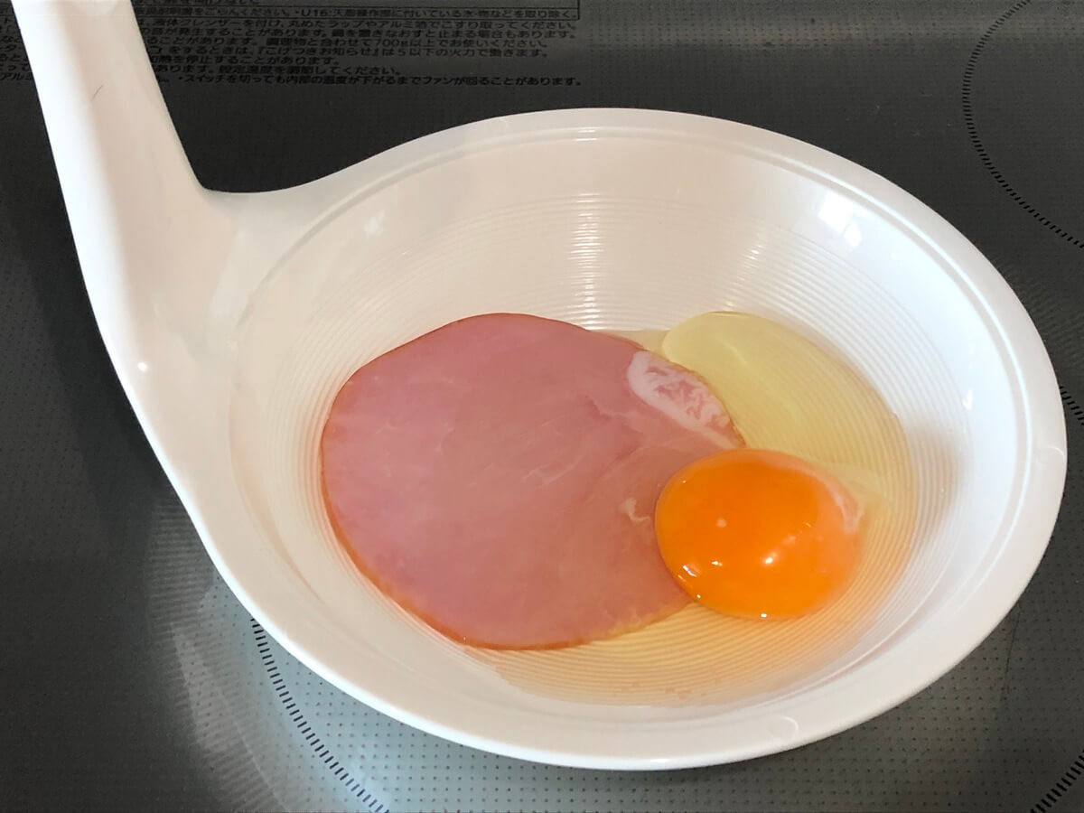 ダイソー電子レンジ調理器「どんぶり・目玉焼き」