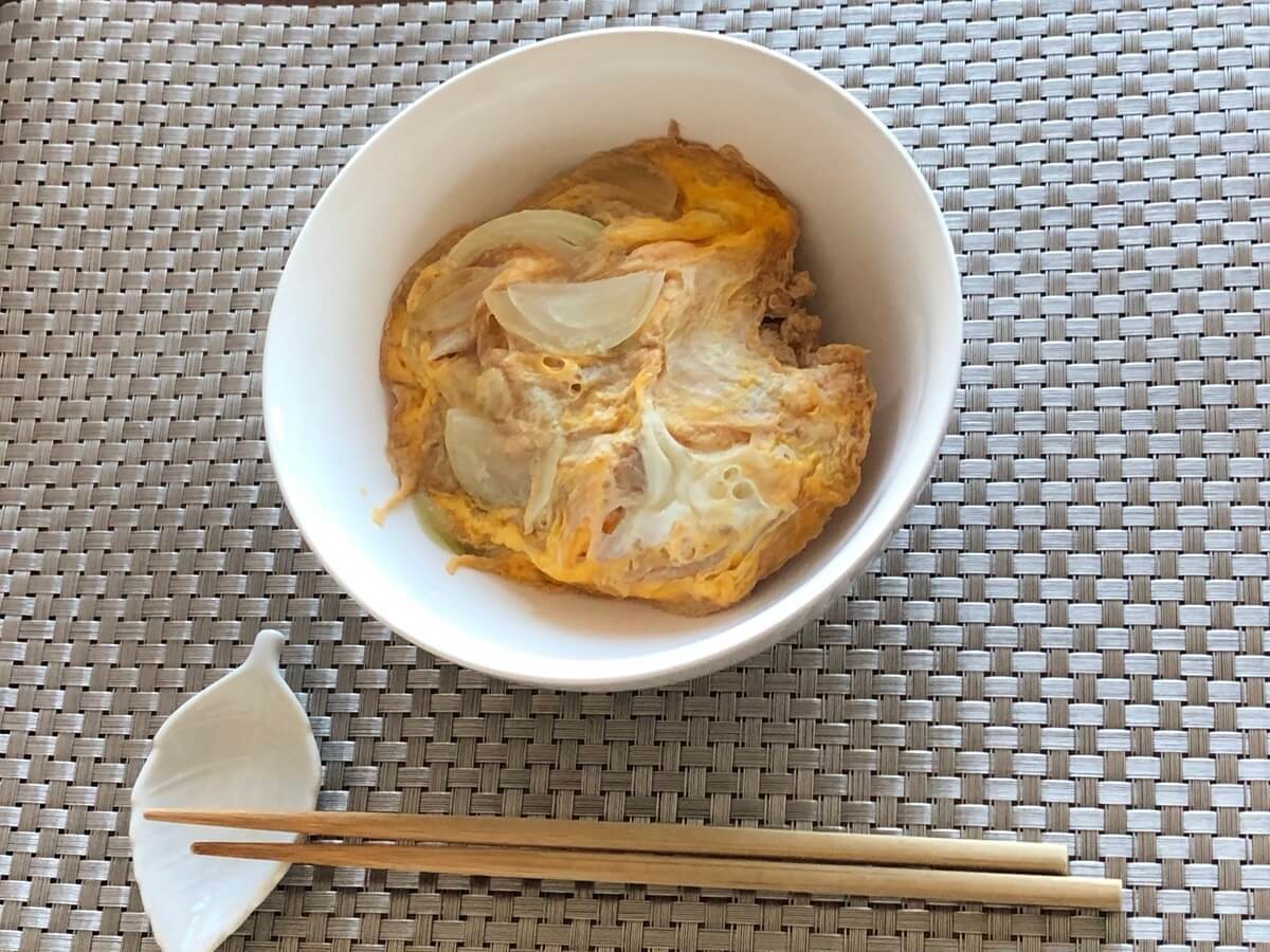 ダイソー電子レンジ調理器「どんぶり・目玉焼き」