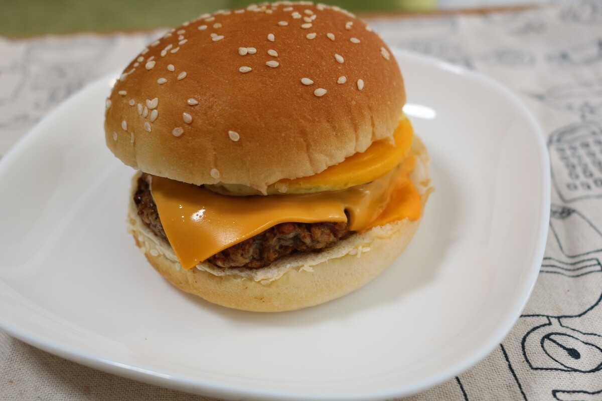 濃厚デミたまチーズバーガー