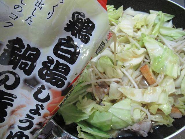 鶏白湯しょうゆ鍋の素