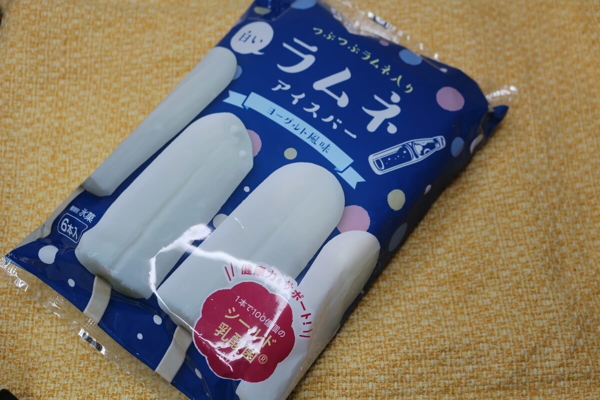 シャトレーゼ　白いラムネアイスバー