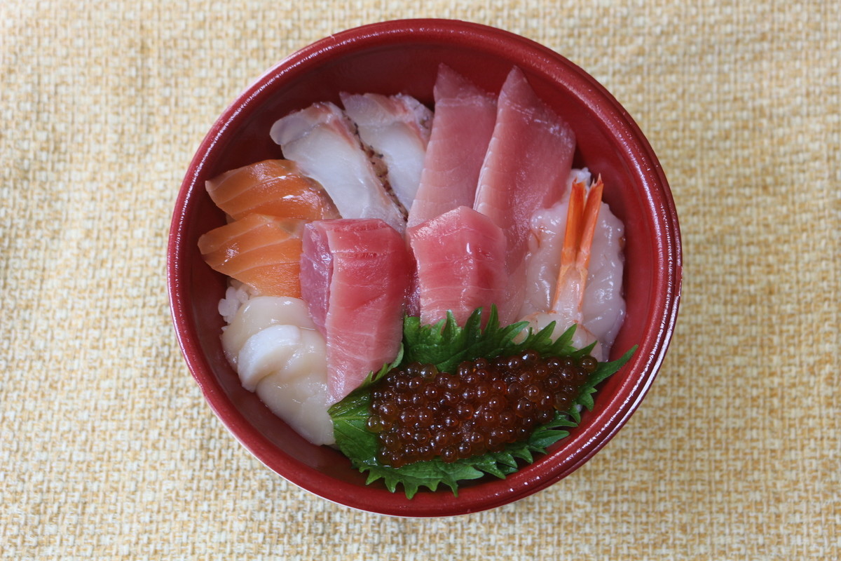 はま寿司特上7種の海鮮丼