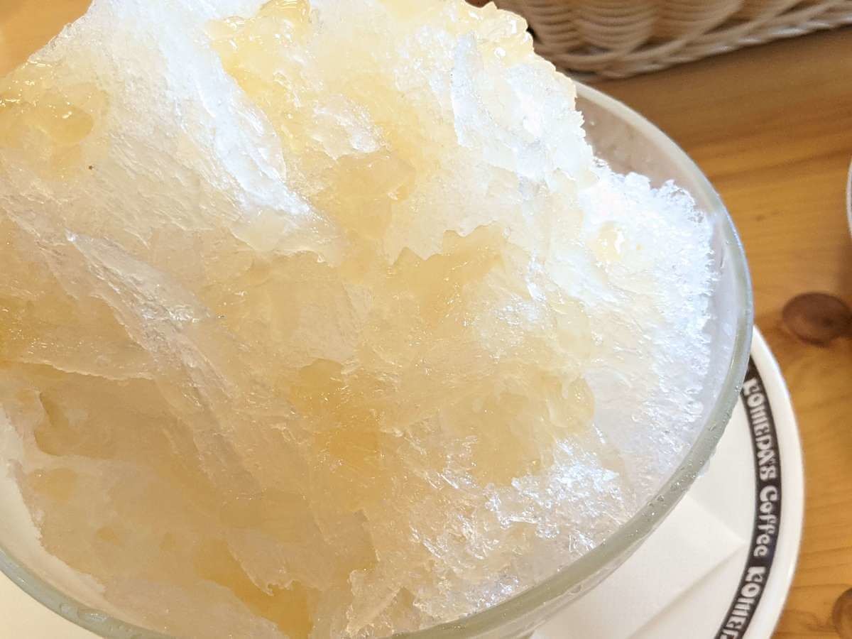 コメダ珈琲店かき氷 白桃氷