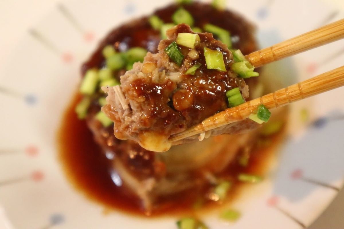 “チーズバーガーの中身”ハンバーグ