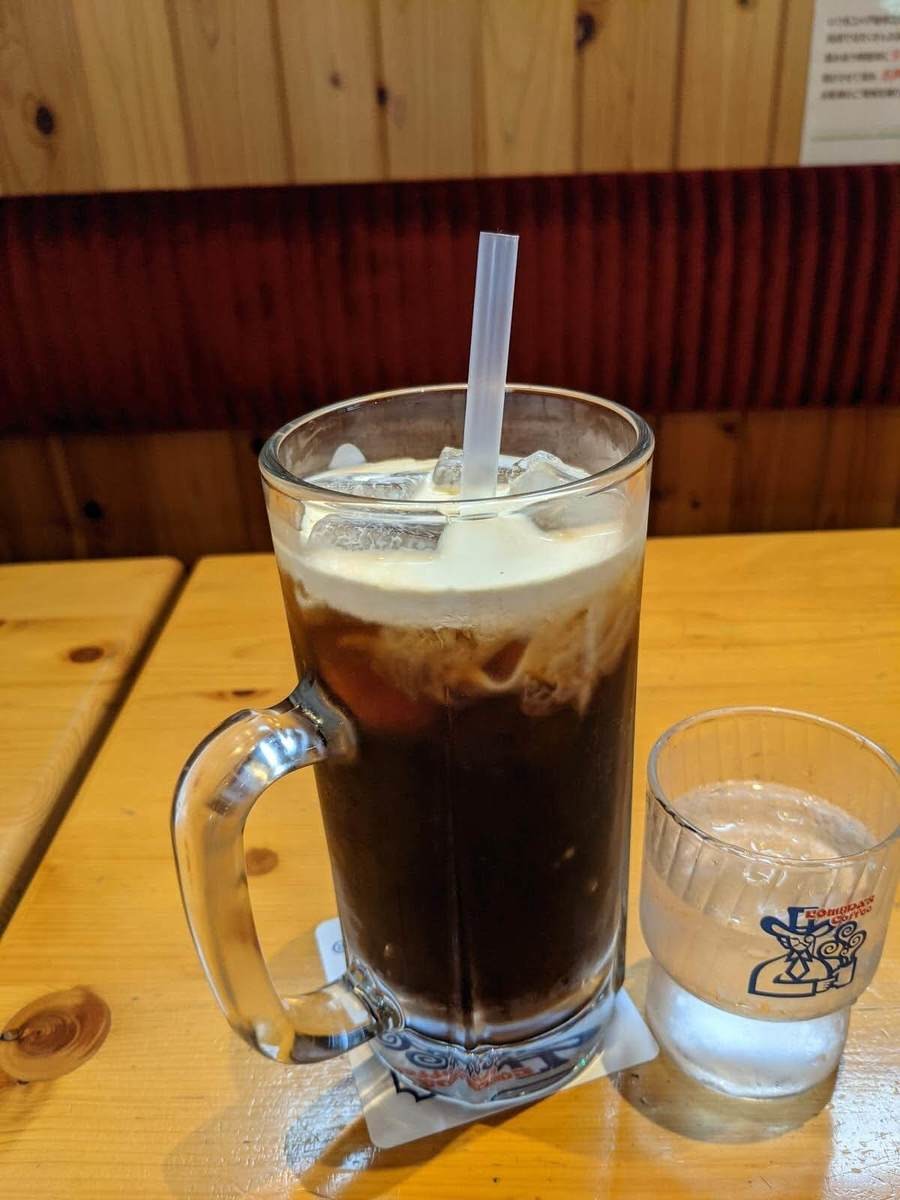 コメダ珈琲でらたっぷりアイスコーヒー