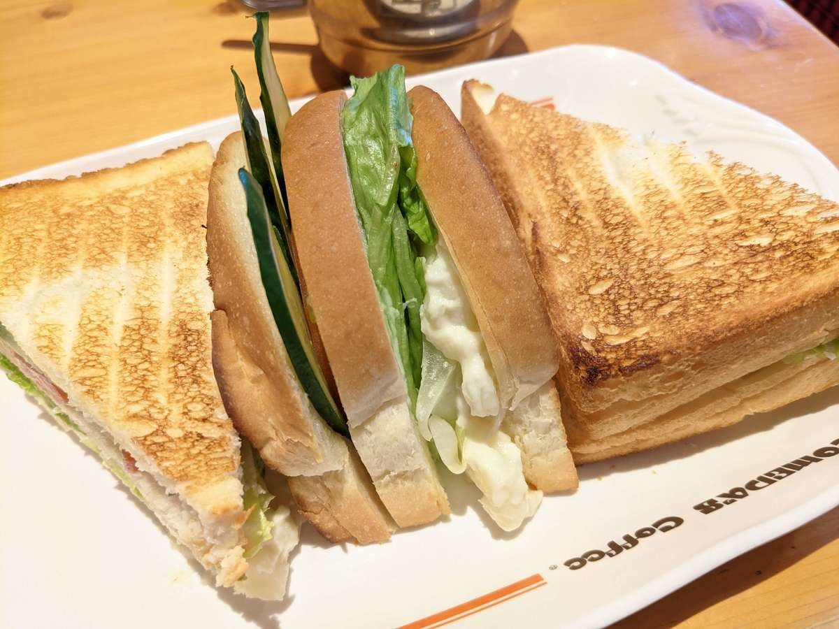 コメダ珈琲店ポテサラトースト
