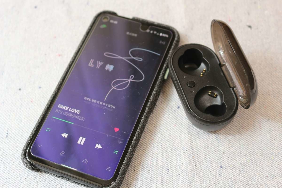 スリーコインズ高音質ワイヤレスイヤホン