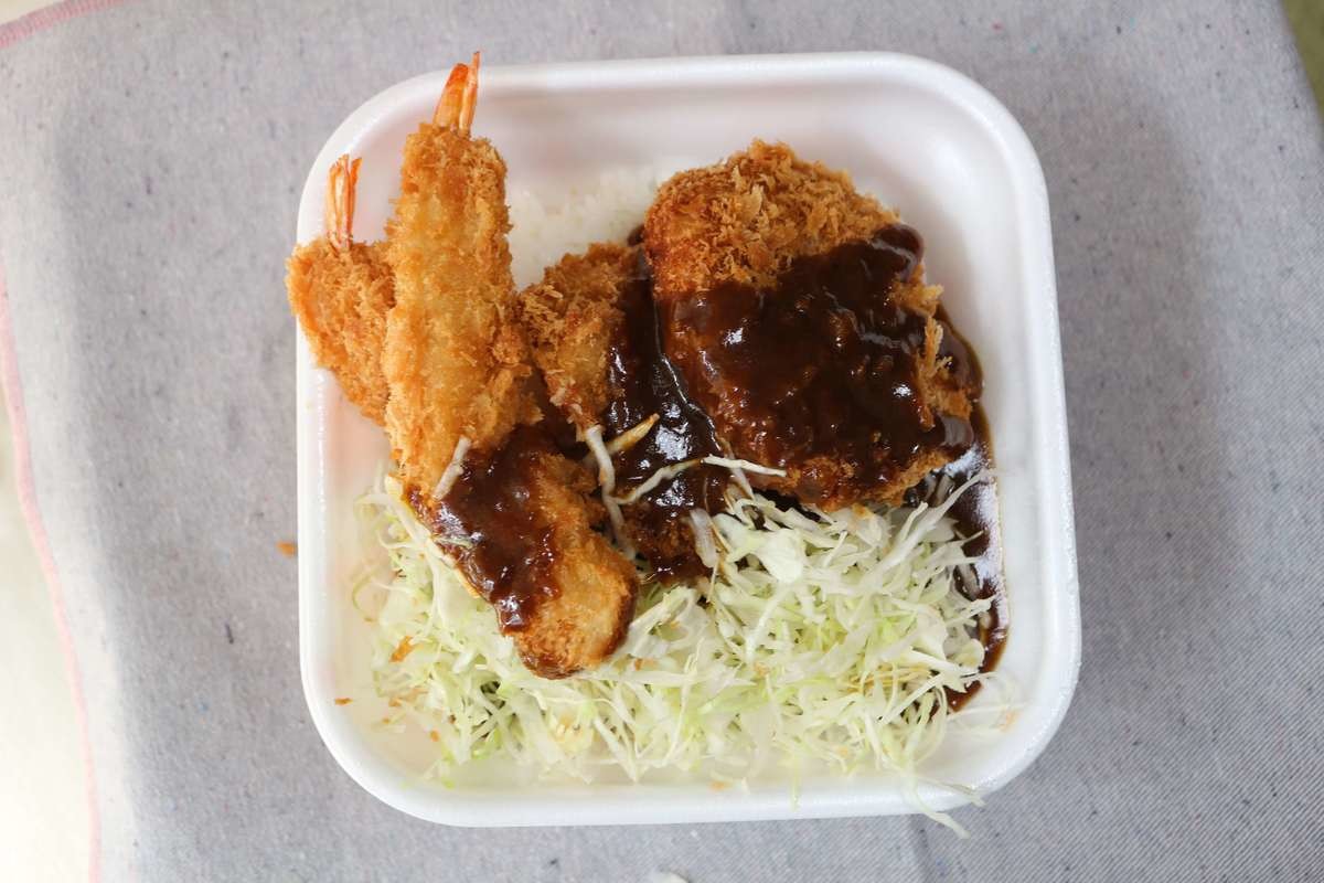 かつやメニュー海老ヒレメンチカツカレー