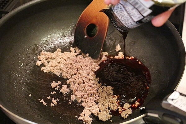 カルディオリジナル「黒麻婆豆腐の素100g」