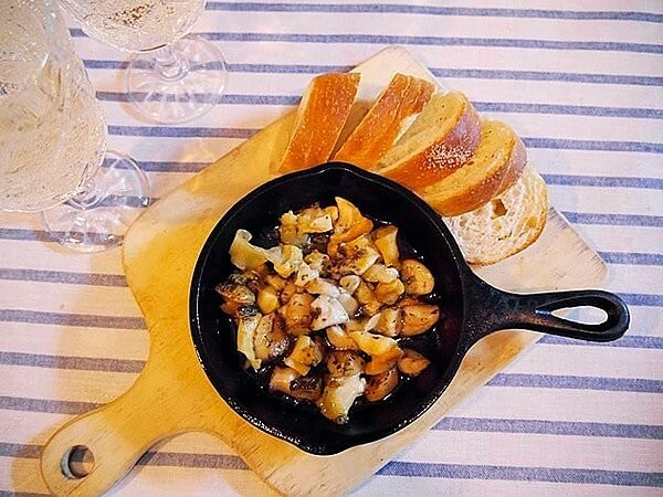 にんにくとパセリのバターソース ブルギニヨンバター