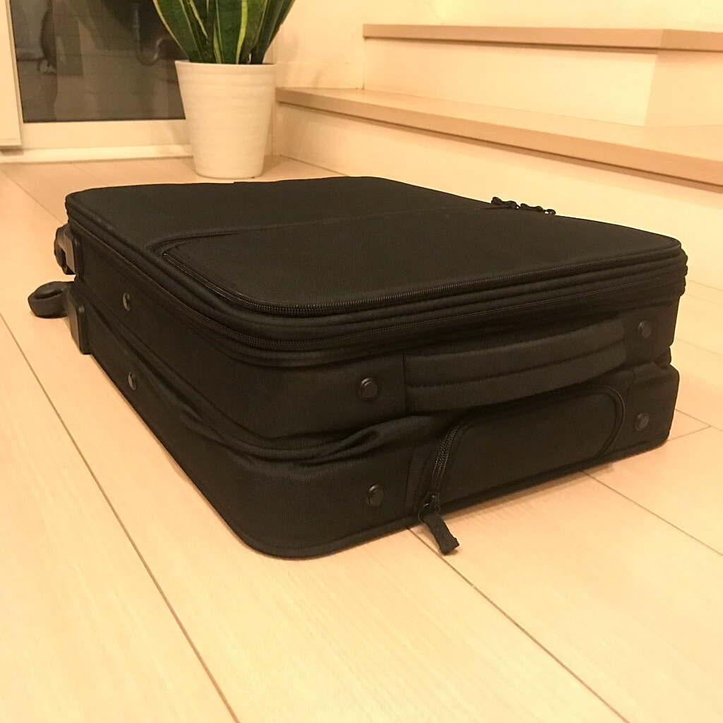 非ミニマリストが絶賛！無印良品「厚みが半分になるキャリーバッグ」は