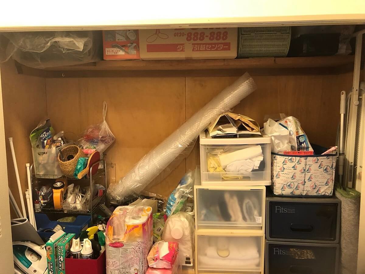 押入れ整理＆プチDIY【リフォーム会社女子が監修】ビフォアフターを