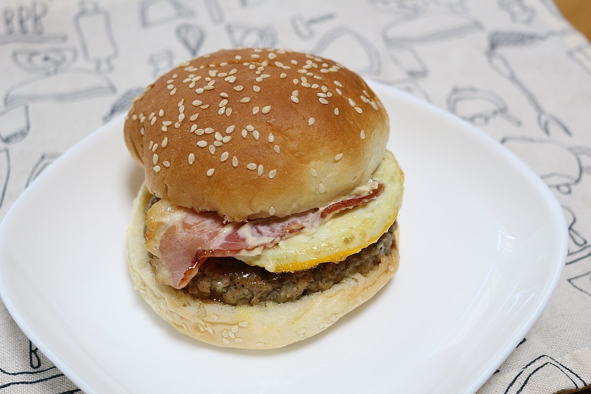 テリヤキベーコンエッグバーガー