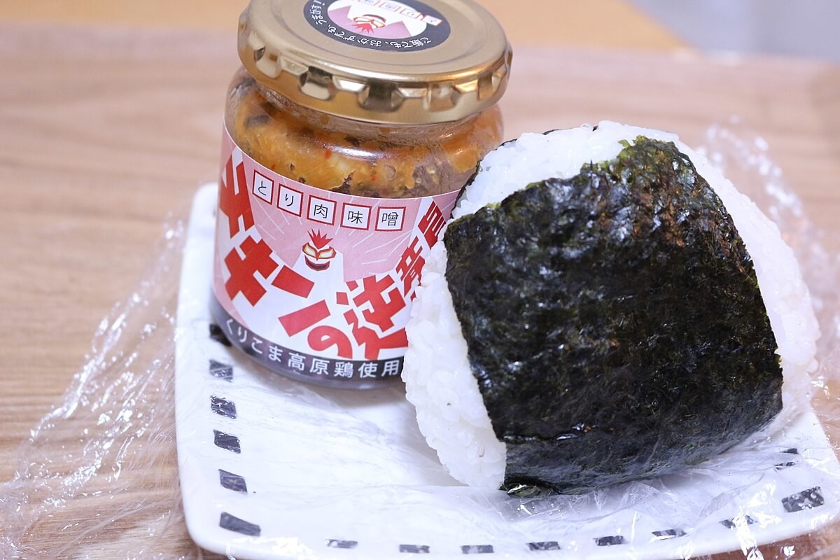 ネーミングセンス抜群！「とり肉味噌 チキンの逆襲」は最強ごはんの