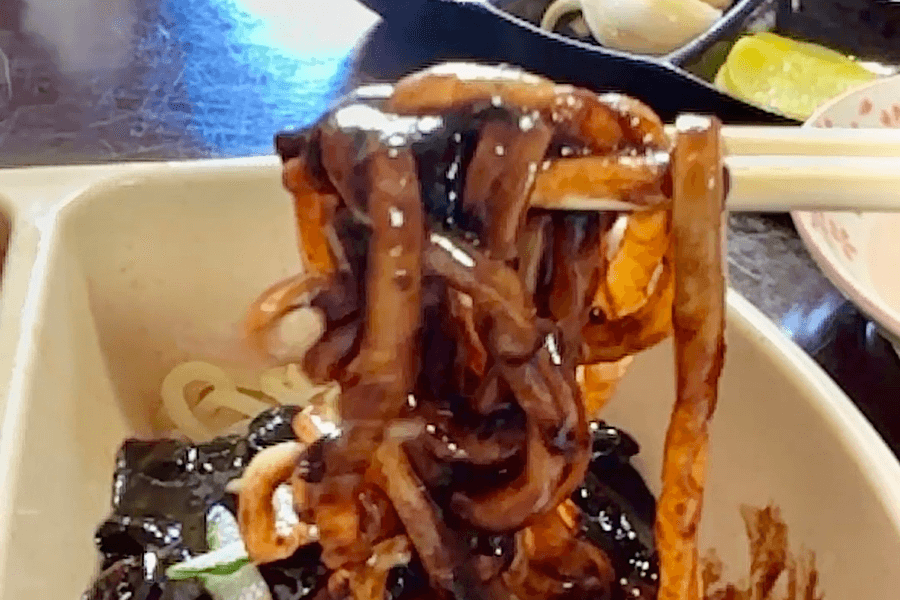 韓国式中華料理「世味（せみ）」