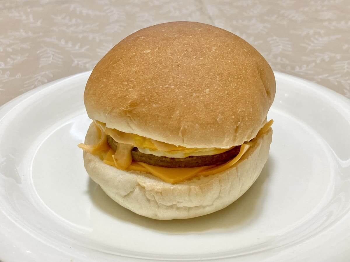 ファミマ「月見背徳メシ」