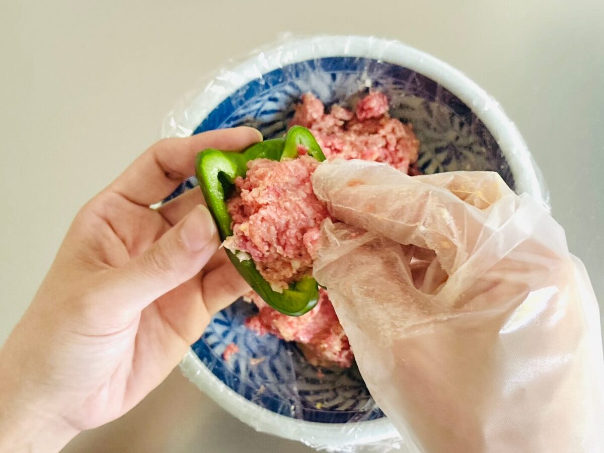 ピーマンの肉詰め