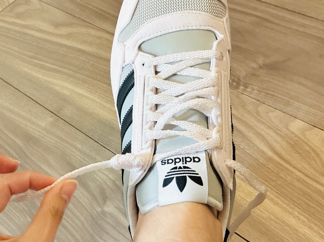 スニーカーの靴紐、もう結ばなくていいの！？
