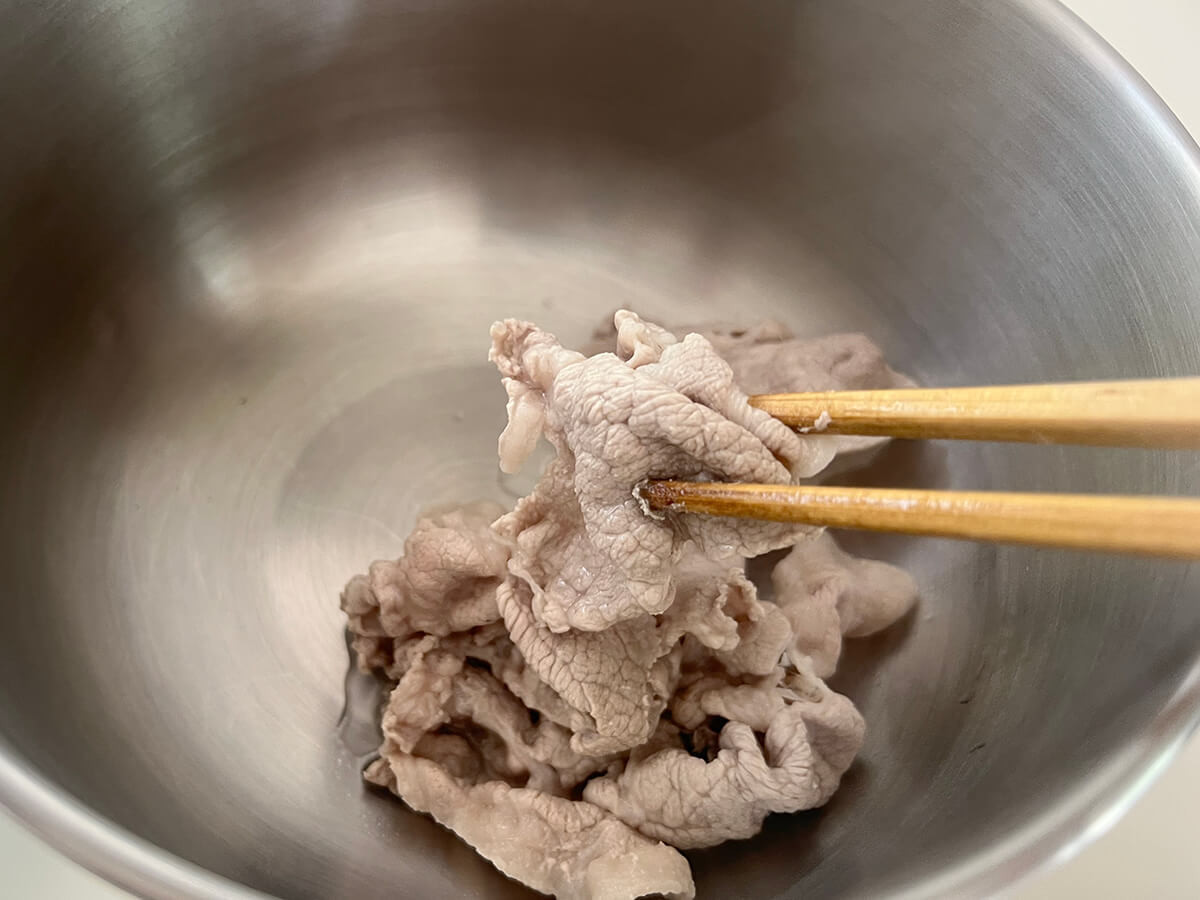 なすと豚しゃぶのおろしにんじんあえ