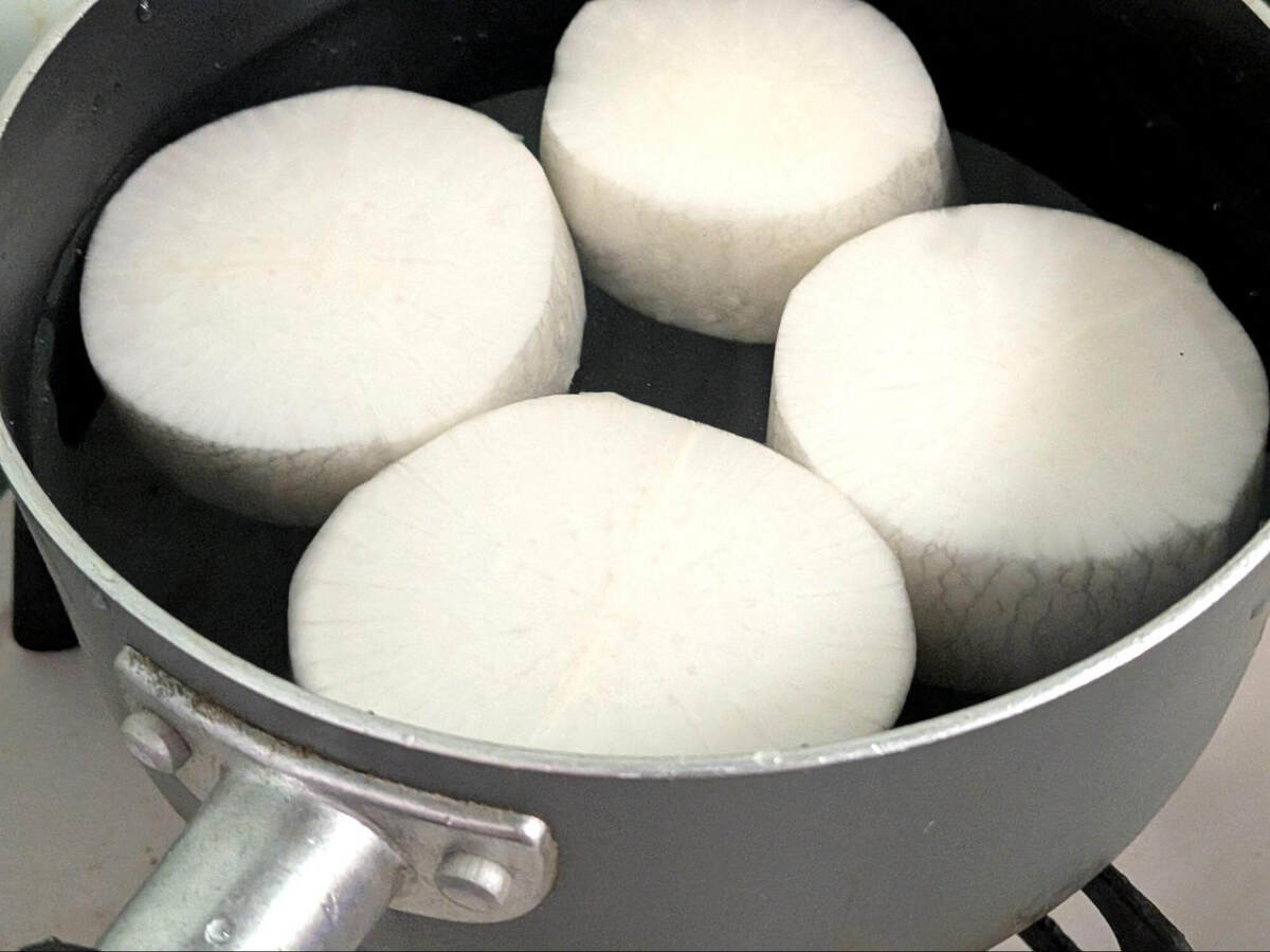 栗原はるみさん「大根と豚肉のべっこう煮」