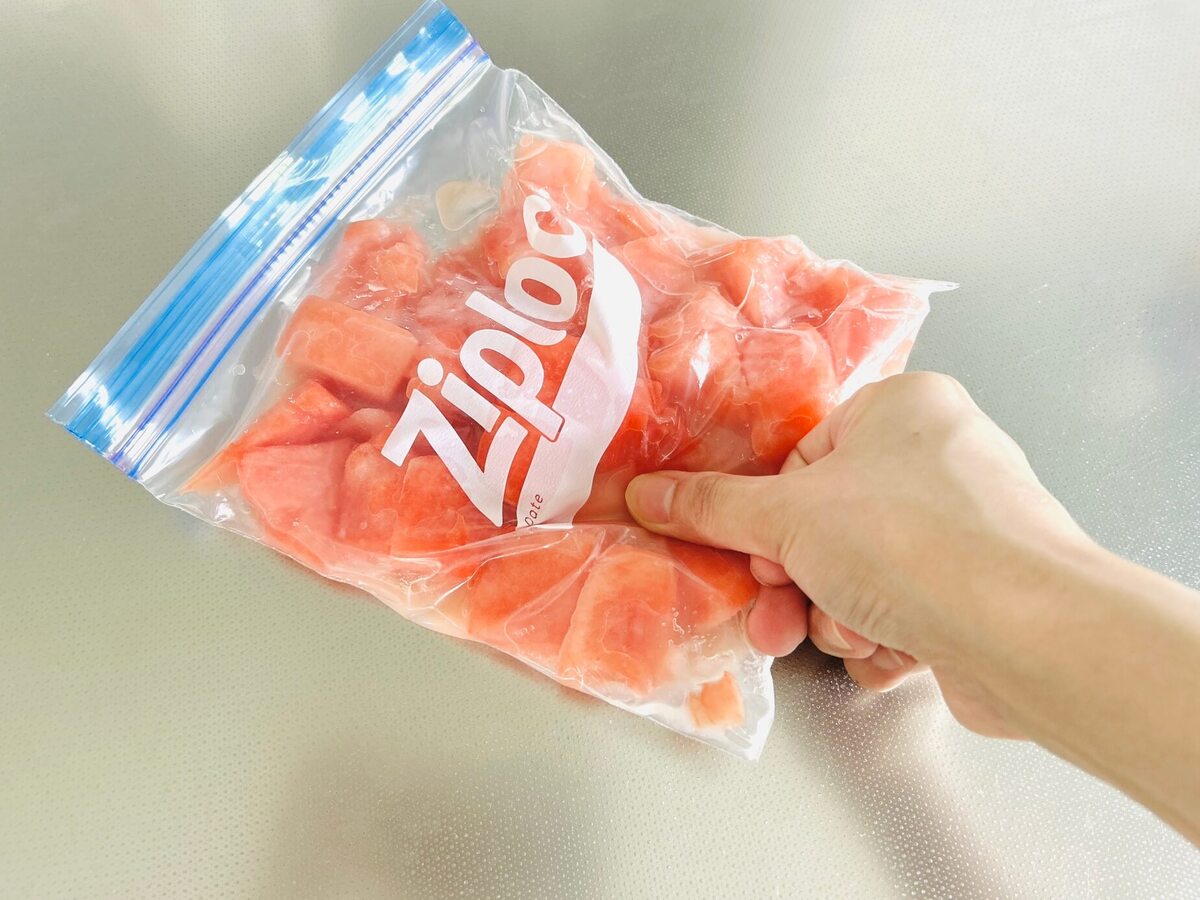 mamayumi流「もみもみするだけ！スイカとカルピスのシャーベット」