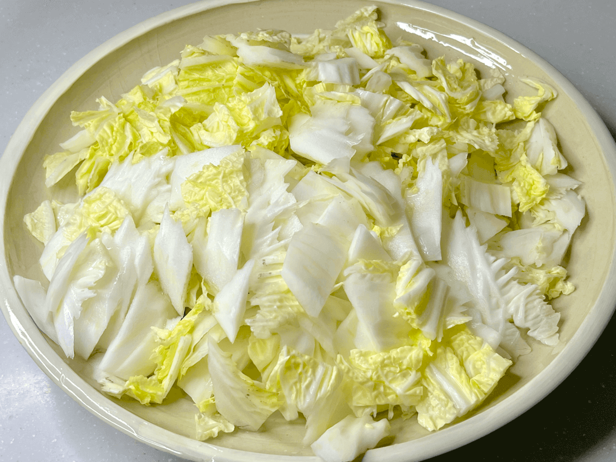 大阪王将が教える「白菜の切り方」