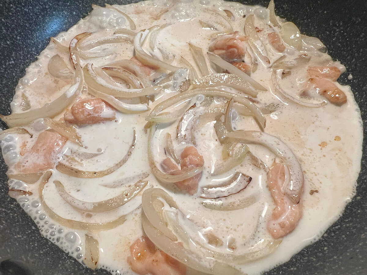 スモークサーモンのクリームパスタ