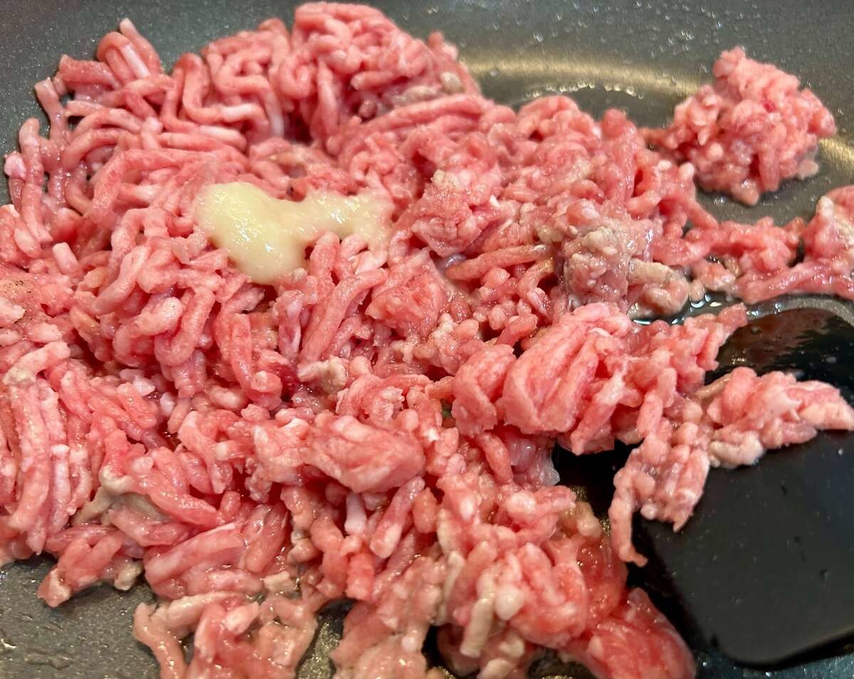 間宮祥太朗さん「ひき肉&納豆炒め」のレシピ