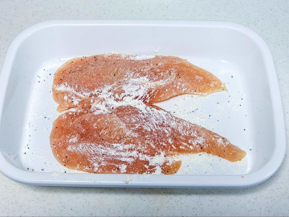 藤野嘉子さん「鶏むね肉のピカタ」