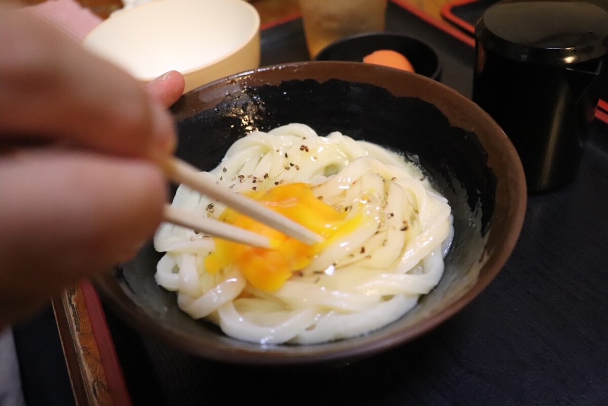 香川の超人気うどん店「手打十段うどんバカ一代」