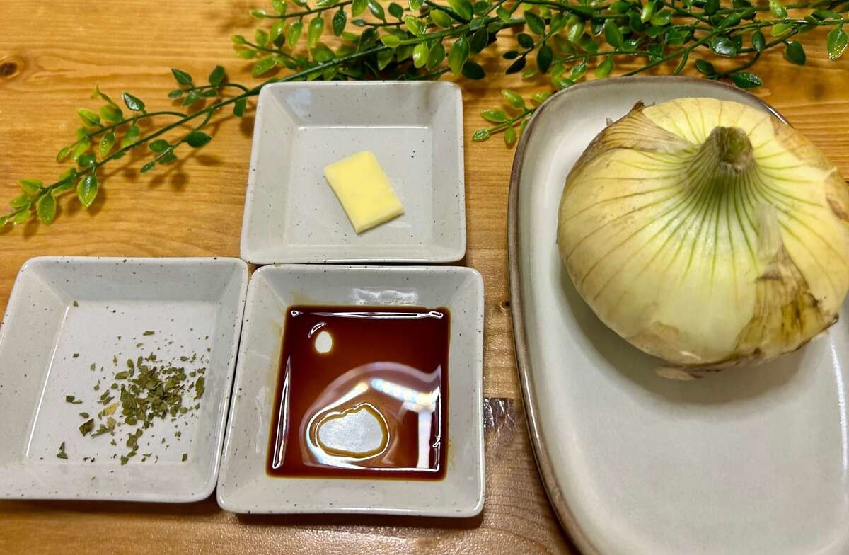 新玉ねぎのまるごとレンジ蒸し