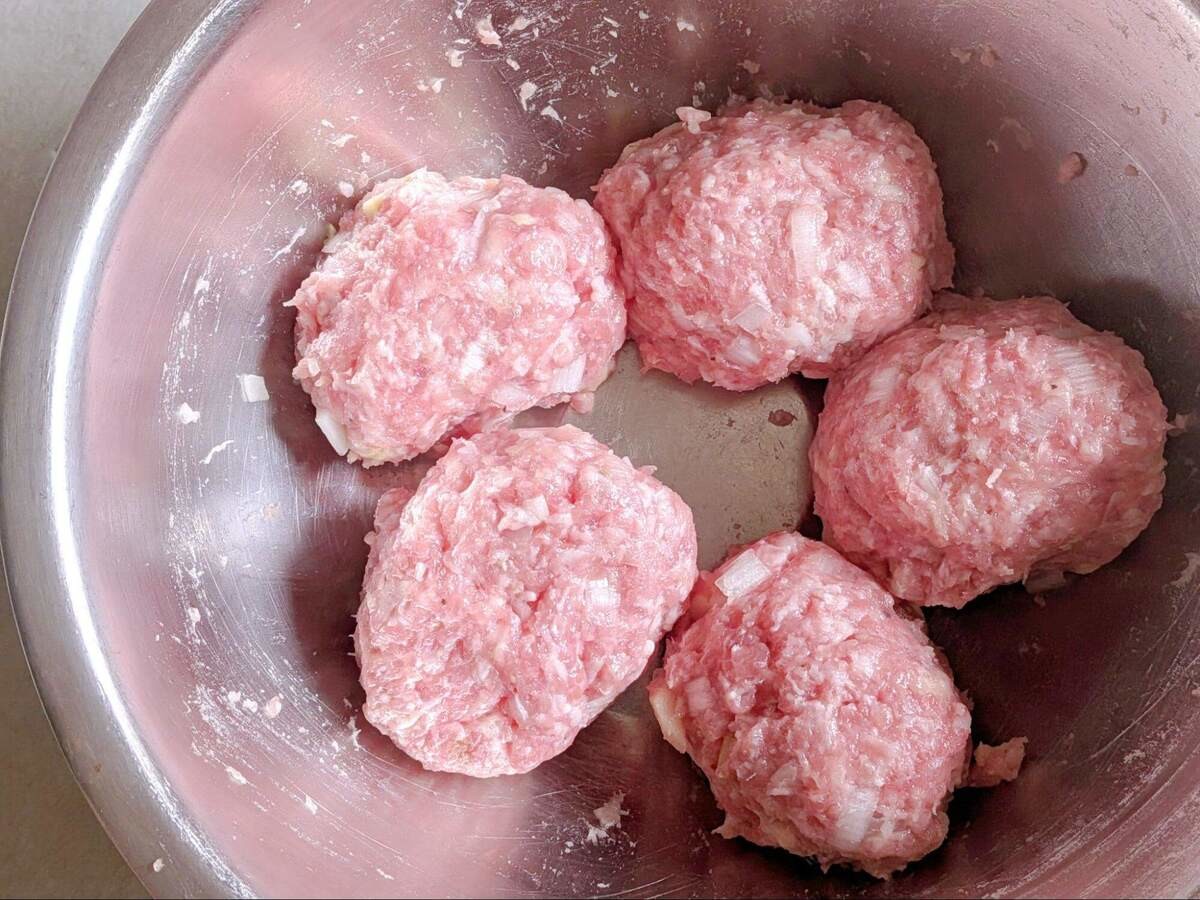 河野雅子さん「肉だんごの中国風煮物」