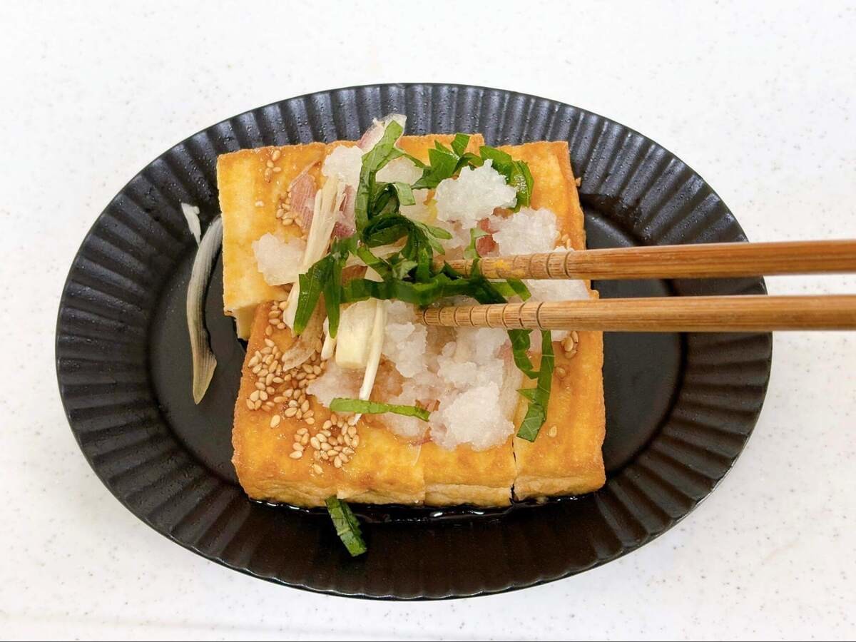 「味付けはおろしポン酢でさっぱりと！厚揚げ焼きのみぞれ」のレシピ