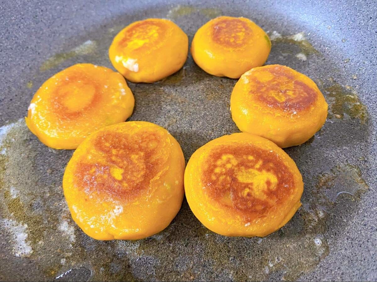 JA全農広報部「チーズ入りカボチャもち」のレシピ