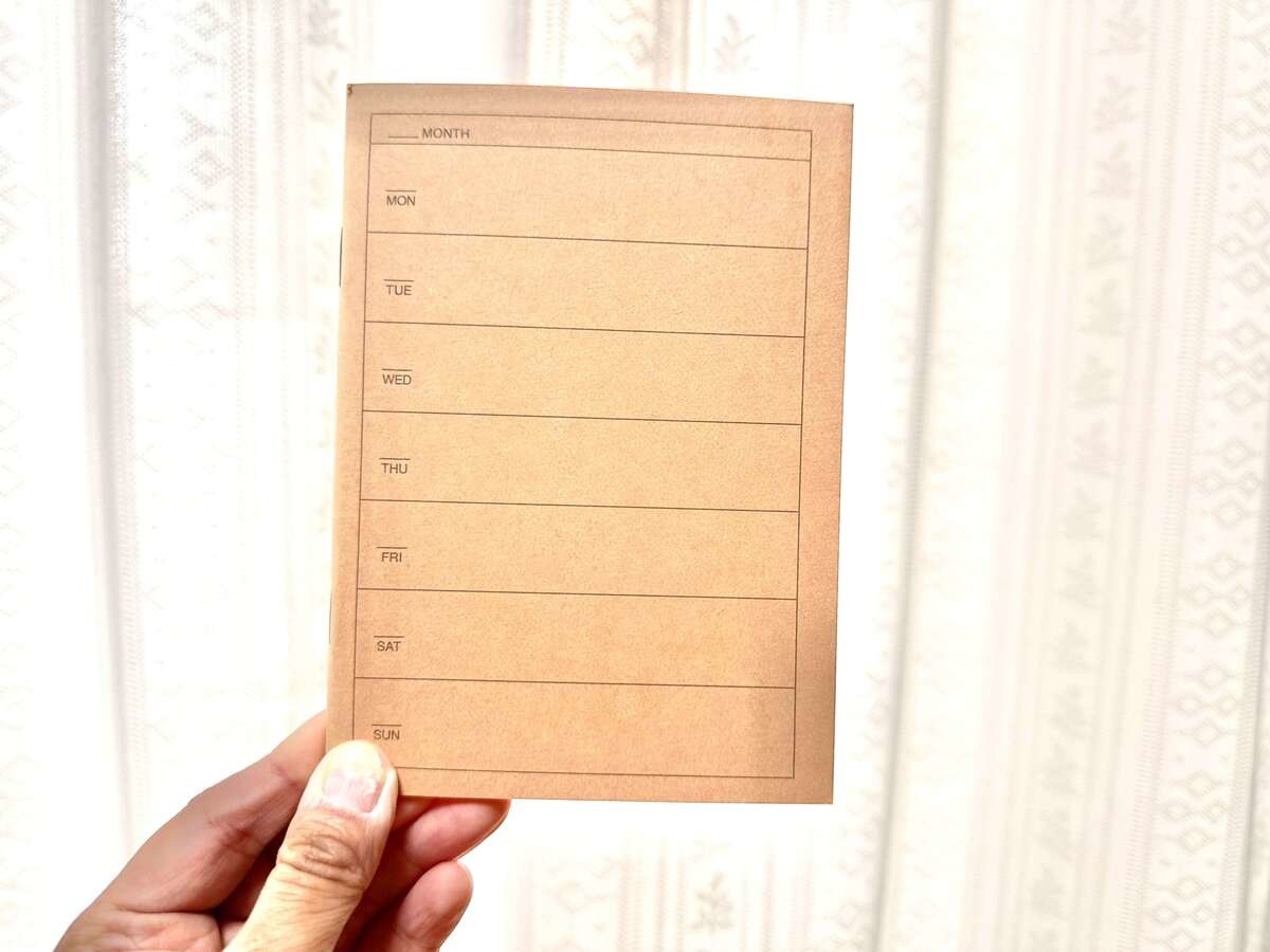 無印の「ノート・ウィークリー」