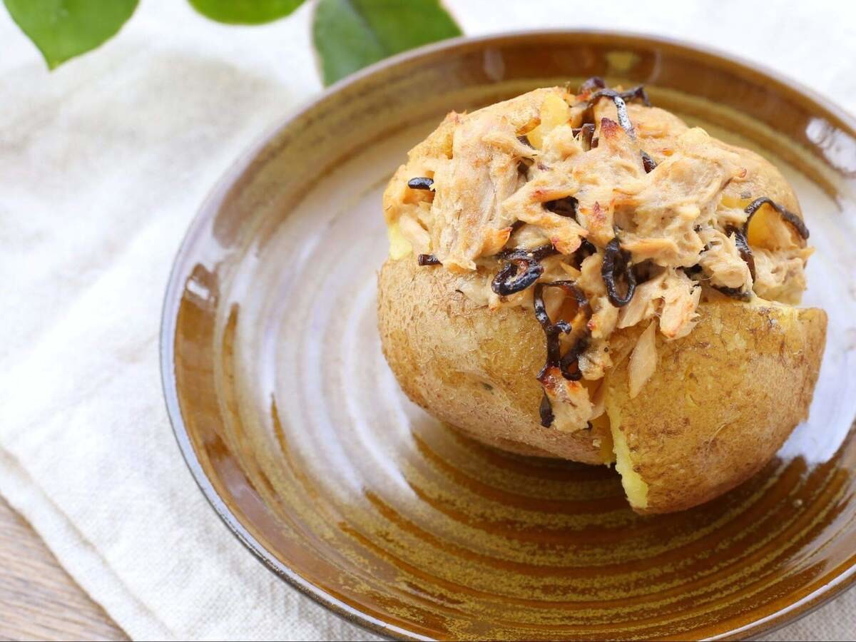 くらこん「塩こんぶでジャケットポテト」のレシピ