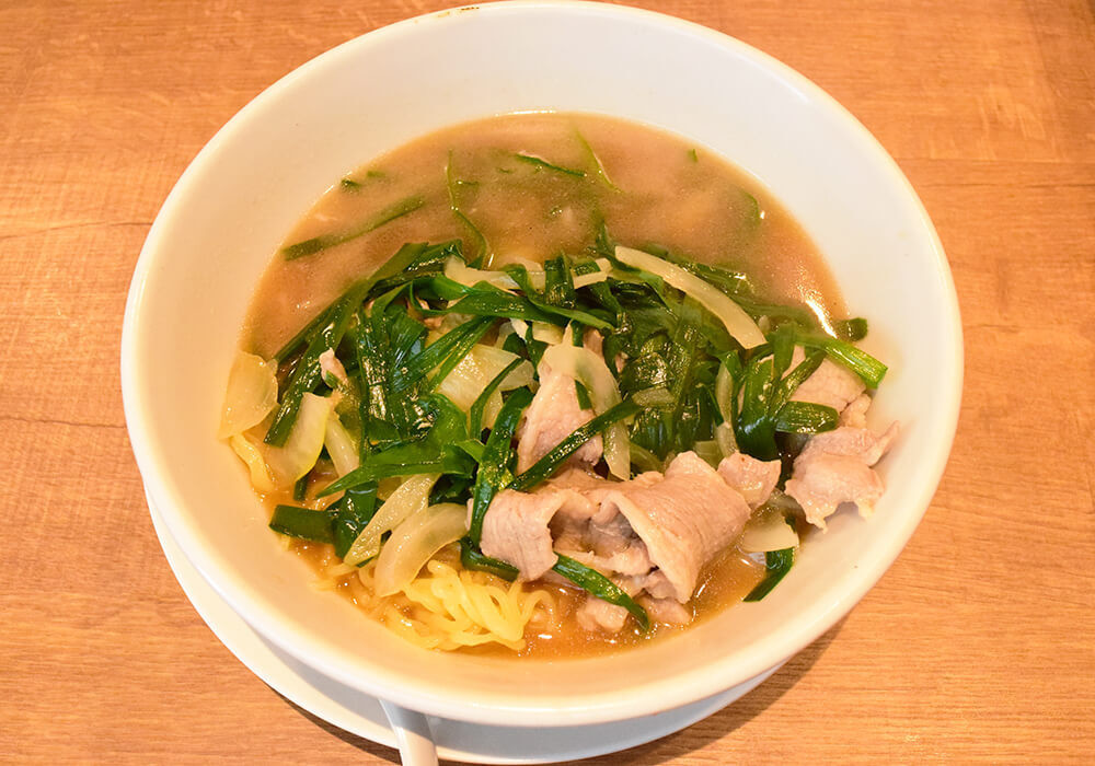 日高屋「肉ニラらーめん」実食レポ