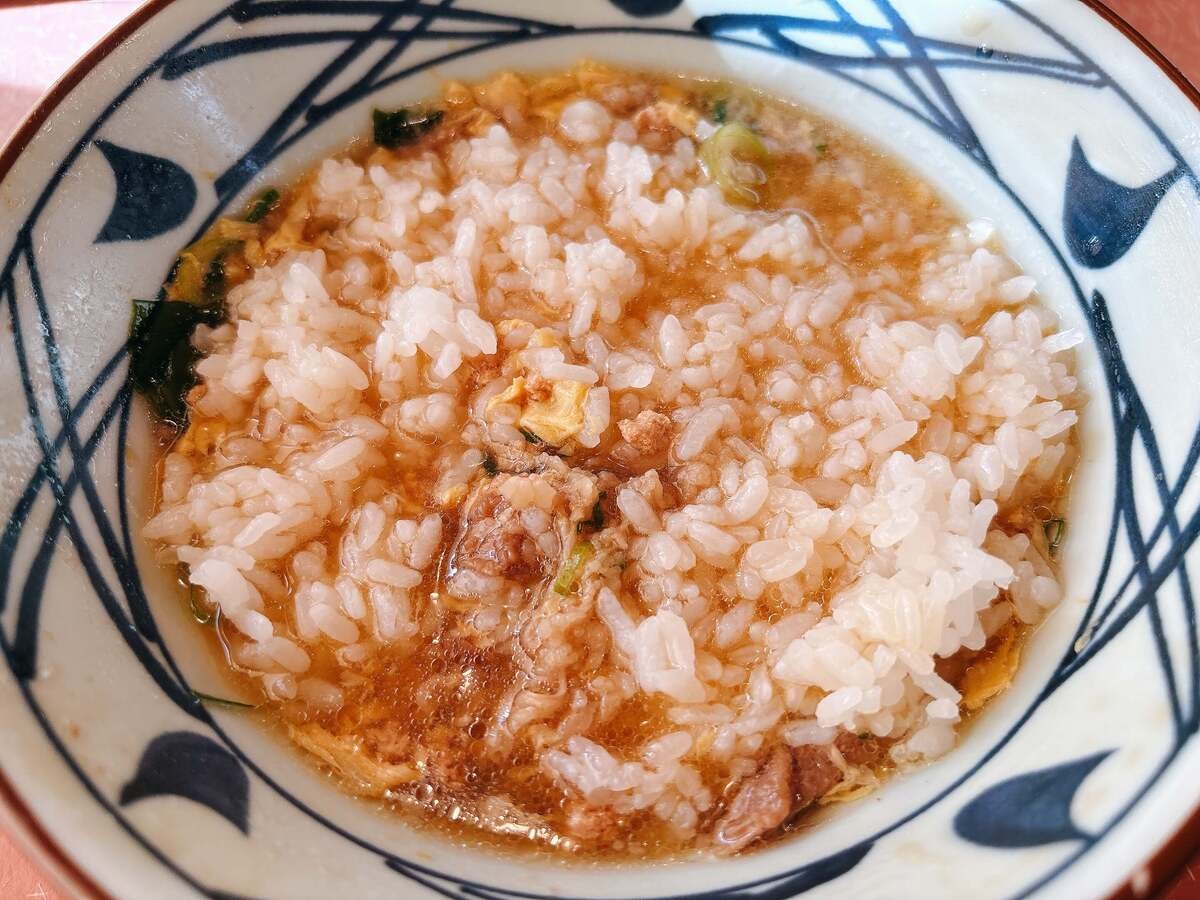 丸亀製麺「肉がさね玉子あんかけ 並(税込840円)」