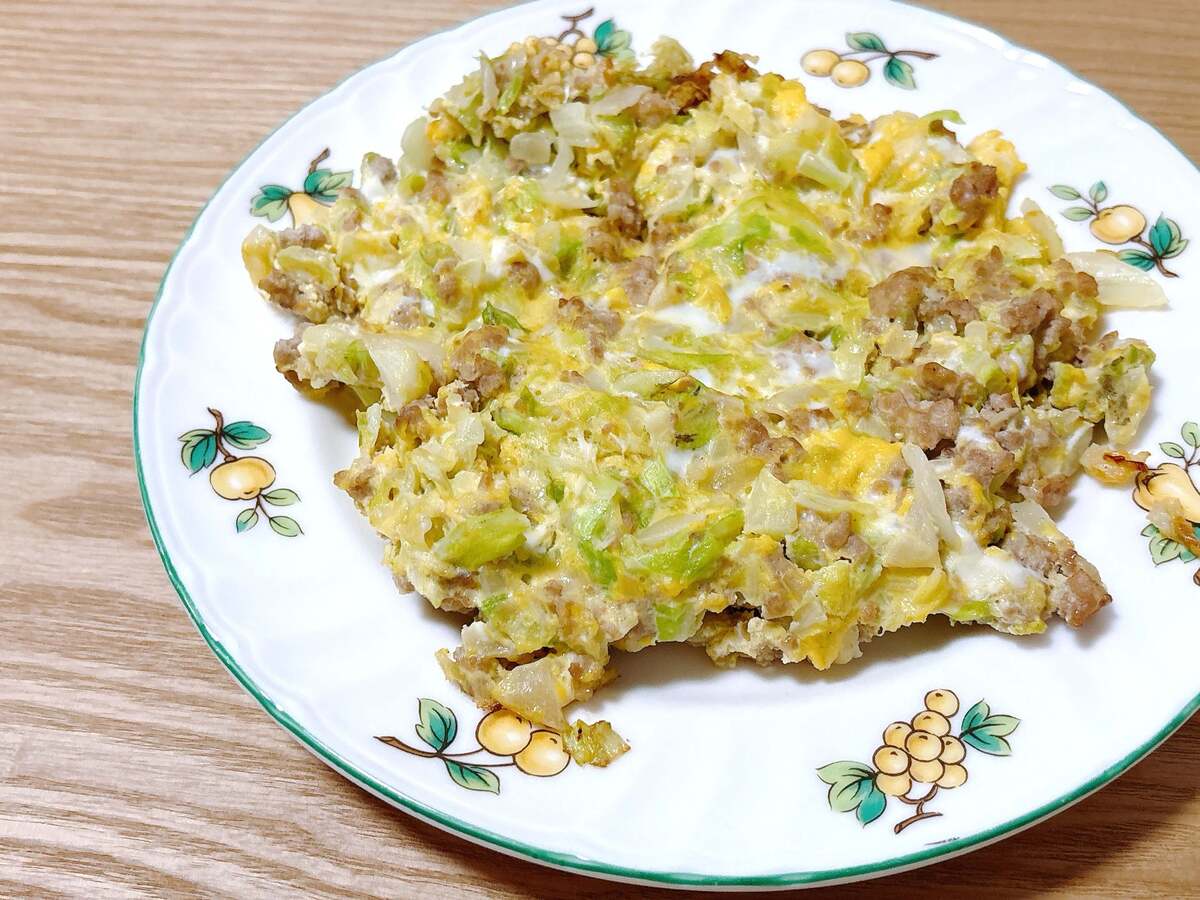 辻󠄀調理師専門学校監修「キャベツと挽き肉のオムレツ」