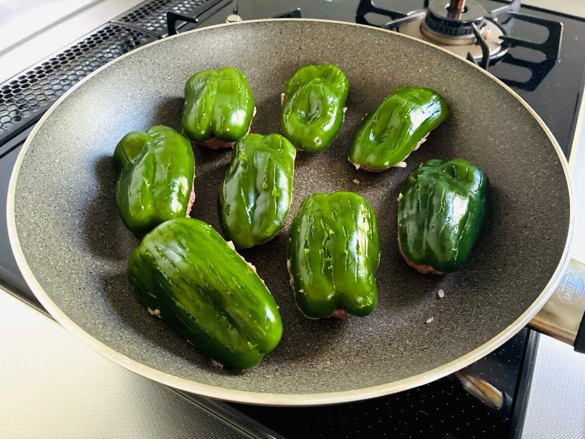 ピーマンの肉詰め