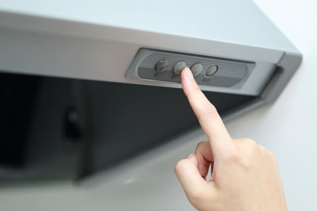 キッチン換気扇のつけっぱなしがNGな理由
