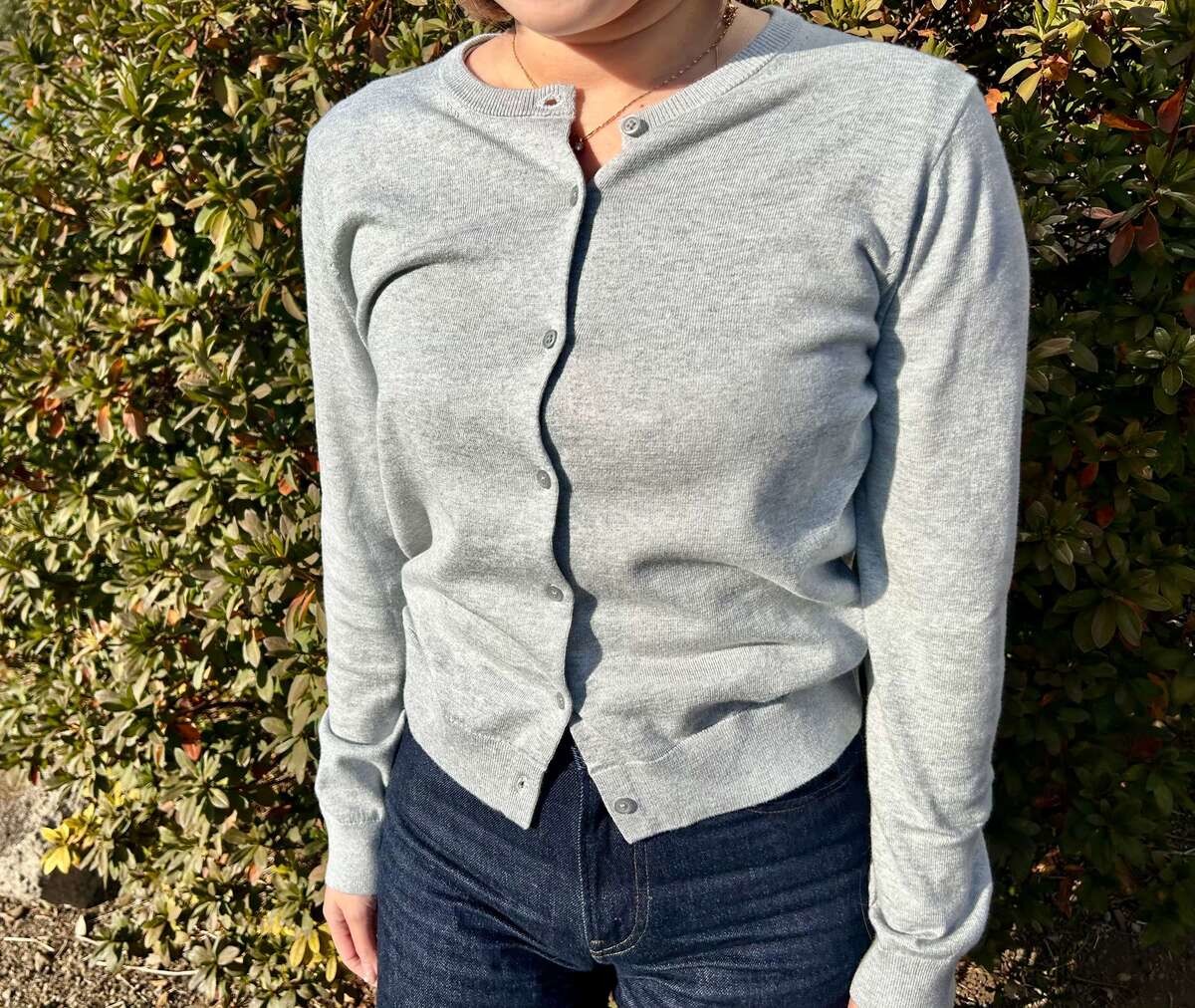 ユニクロの「UVカットクルーネックカーディガン」