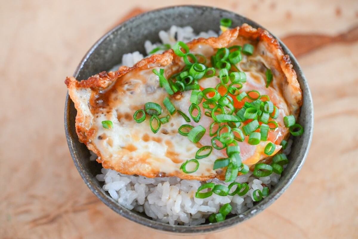 「目玉焼きのオイスターソース漬け」のレシピ