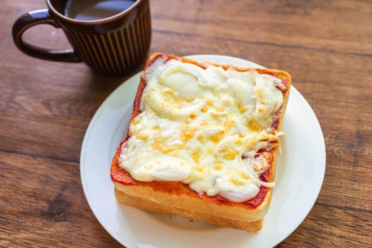 家事ヤロウ!!!「たっぷりたまごのピザトースト」のレシピ