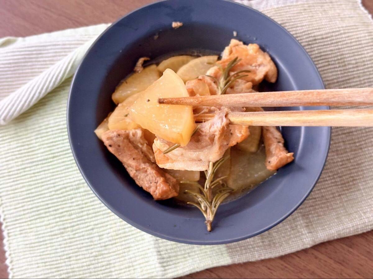 タサン志麻さん「大根と豚バラのキャラメル煮」のレシピ